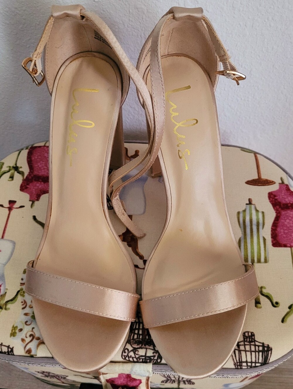 Lulu's Champagne Satin Blush Ankle-Strap Padded Block Heel Minimal Sandals 7 - Picture 4 of 8